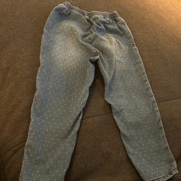 ๐ H&M Denim-Color Pants with White Polka Dots โ Size 2โ3T ๐ - Picture 2 of 3